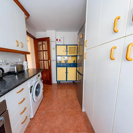 Amplio Piso En El Palacio De Congresos By Bebalmy