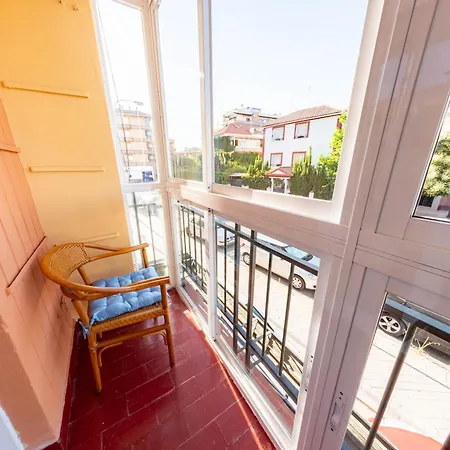 Amplio Piso En El Palacio De Congresos By Bebalmy